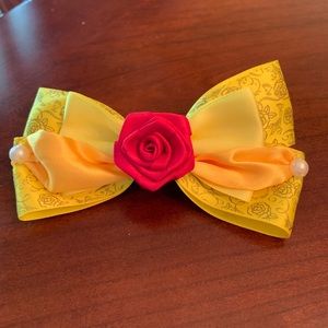 Belle hair bow